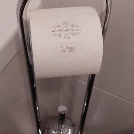 Appartamento A Due Isolati Dal Centro Di *